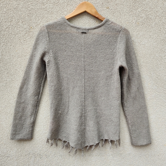 PRANA Womens Shelby Poncho Sweater Small Gray Wool Cable Knit Boho Fringe Top - Picture 4 of 10